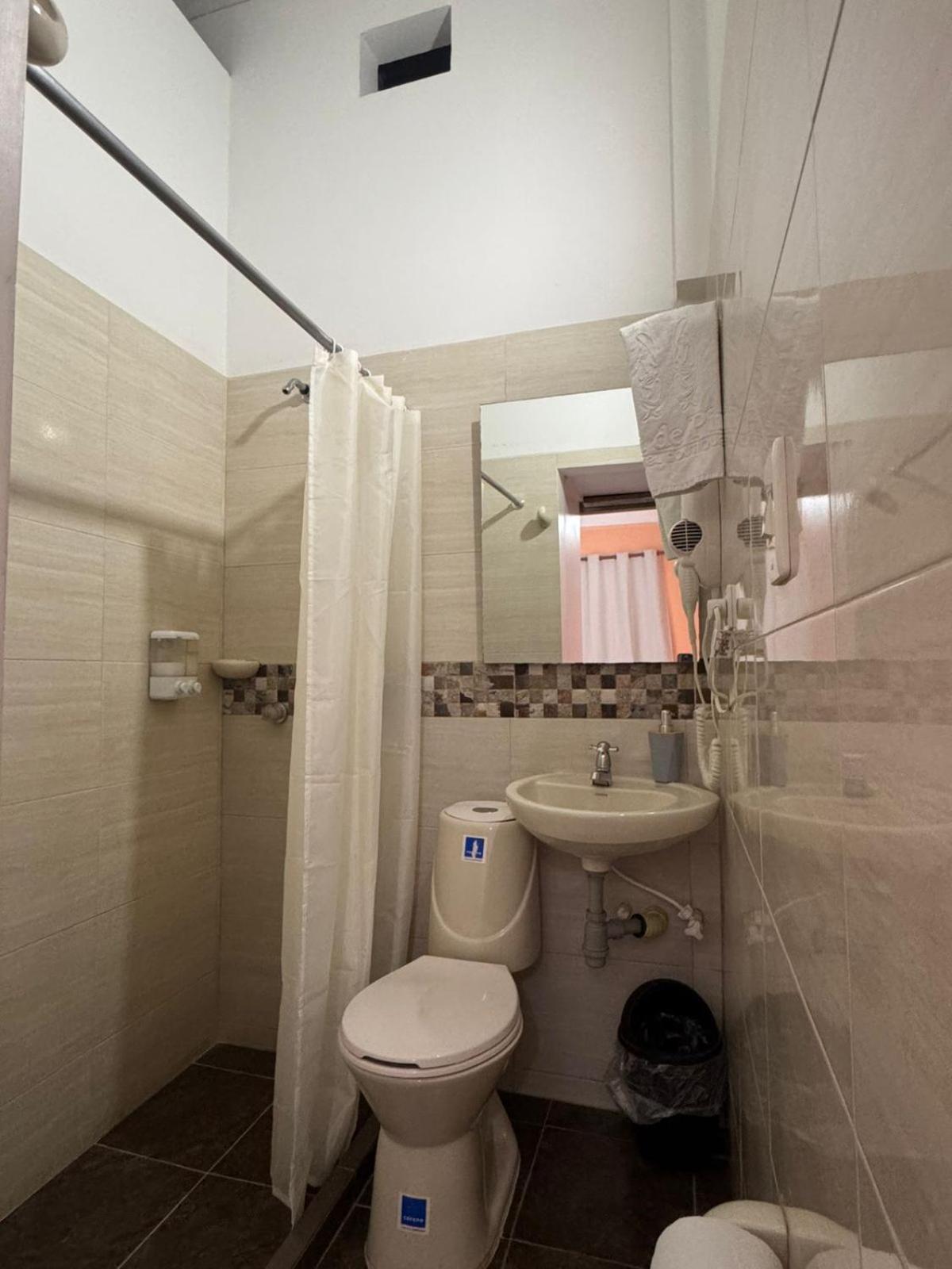 Casa De Pinos Hotel Bucaramanga Kültér fotó